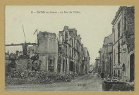 REIMS. 43. Reims en ruines. La rue du Cloître.
(75 - ParisCatala frères).Sans date