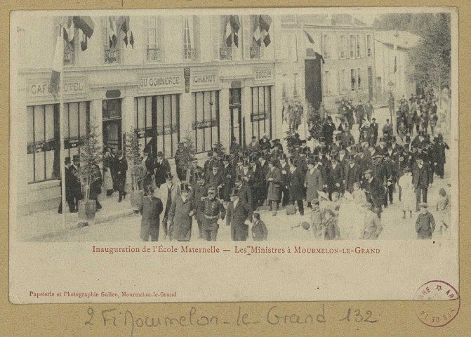 MOURMELON-LE-GRAND. Inauguration de l'École Maternelle. Les Ministres à Mourmelon-le-Grand.
Mourmelon-le-GrandPapeterie et Ph. Galier.[vers 1904]