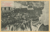REIMS. Fêtes de l'inauguration de la fontaine Subé (15 juillet 1906). Après la cérémonie. Départ du cortège ministériel.