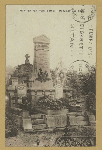 VITRY-EN-PERTHOIS. Monument aux Morts.