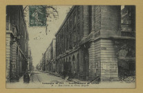 REIMS. Campagne de 1914. Bombardement de - 41. Rue Cérès et Place Royale / Jules Matot, phot.-éd.
ReimsN.D.1915