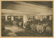 ÉPERNAY. Champagne de Castellane. Un cellier de vins en réserve.
Nancy-ParisHélio-Lorraine.1904-1960
