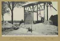 SOUAIN-PERTHES-LÈS-HURLUS. 973-La Grande Guerre 1914-16. En Champagne. Sentinelles gardant la Route de Somme-Py / Express, photographe.
(75 - ParisPhototypie Baudinière).[vers 1916]