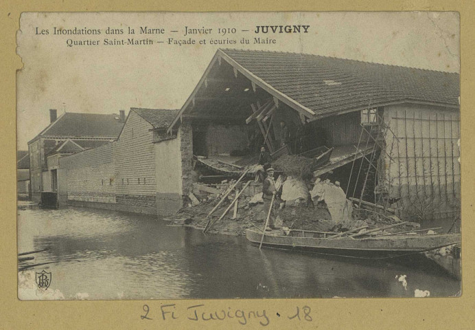 JUVIGNY. Les Inondations à Juvigny (janvier 1910). Quartier Saint-Martin. Façade et écuries du Maire. L.B. [vers 1910] 