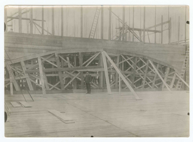 REIMS. Chantier de reconstruction du Grand Théâtre de Reims