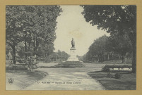 REIMS. 35. Square et statue Colbert / B. de L.