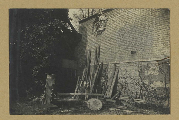 REIMS. 38 et 40, rue Chabaud : L. Moeglin, constructeur (4 juin 1919).