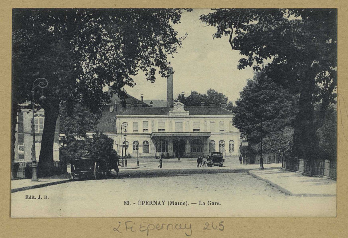 ÉPERNAY. 89-La gare.
Château-Thierryédition J.B.éd. J. Bourgogne.[vers 1925]