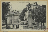 CHÂLONS-EN-CHAMPAGNE. 55- Monument du Duc de La Rochefoucauld et les Arts-et-Métiers.
L. L.[vers 1910]
