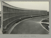 REIMS. 1. Le Nouveau Lycée de Garçons. Le Bâtiment de l'Externat. Œuvre de MM. Dubard de Gaillarbois, Dory, et Villeuneuve, architectes D.P.L.G.
Rueil-MalmaisonR. Gallois.Sans date