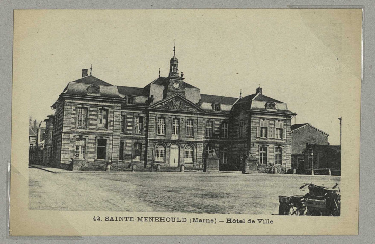 SAINTE-MENEHOULD. 42-Hôtel de Ville.
Édition L'Éclaireur de l'Est (71 - Mâconimp. Combier).[vers 1933]