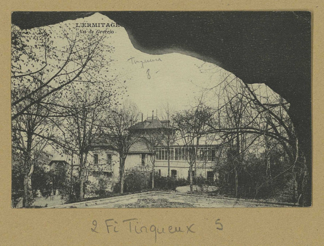 TINQUEUX. L'Ermitage vu de Greccio. 18 Route de Paris Reims-Tinqueux.
(Photot. J. BienaiméReims. ).Sans date