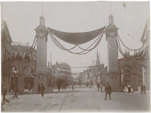 Visite du tsar à Reims, rue du faubourg Cérès vue du boulevard Carteret