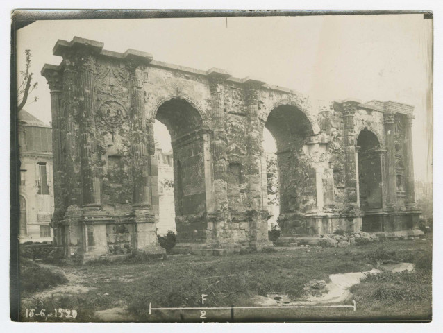REIMS. Porte de Mars