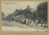 FÈRE-CHAMPENOISE. La Champagne Illustrée-Fère-Champenoise (Marne)- 242. Rue de Sézanne.
(51 - Epernayimp. Emile Choque).Sans date