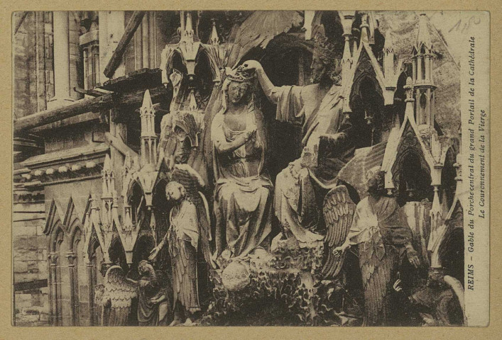 REIMS. Gable du Porche central du Grand Portail de la Cathédrale - Le Couronnement de la Vierge.
ReimsBaudet, Reims-Cathédrale.Sans date