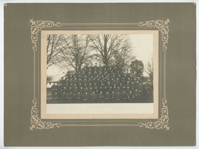 Groupe de militaires