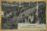 CHÂLONS-EN-CHAMPAGNE. Guerre 1914-1916- Châlons-sur-Marne. Faubourg de la Marne. Passage de 500 prisonniers allemands se rendant à la gare.
(75Paris, Neurdein et Cie).1914-1916