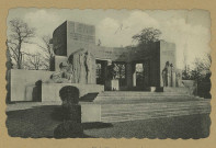 REIMS. Monument aux Morts de la guerre. Architecte : H. Royer ; Sculpteur Paul Lefebvre.
ReimsÉdition Reims-Cathédrale.Sans date