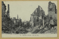 REIMS. 36. Reims en ruines. Rue des Élus /B.F.
(75 - ParisCatala frères).Sans date