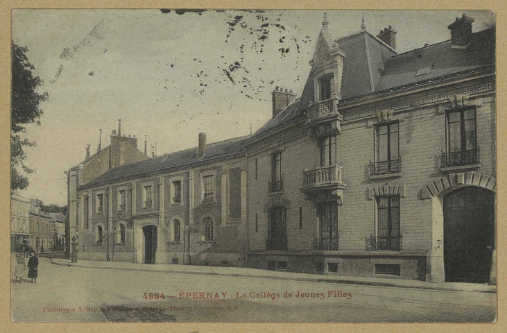 ÉPERNAY. 4884-1-Le collège de Jeunes Filles.
(02 - Château-ThierryA. Rep. et Filliette).[vers 1905]
Collection R. F