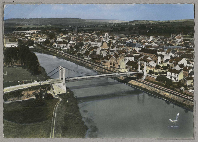 DORMANS. En avion au-dessus de .. 4 K - Dormans (Marne). Le pont suspendu au dessus de la Marne. Saint-Maur Édition Lapie. 1969 