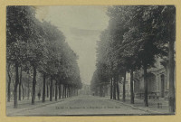 REIMS. Boulevard de la République et Porte Mars.