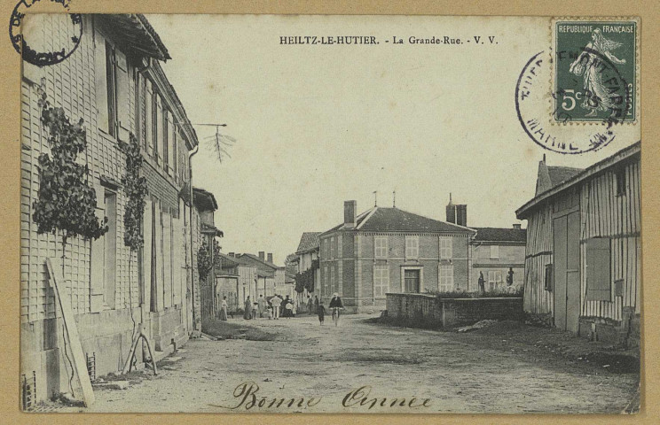 HEILTZ-LE-HUTIER. La grande rue.
V.V.[vers 1910]