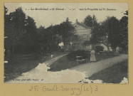 GAULT-SOIGNY (LE). 1- Le Gault-le-Forêt (Marne)-Une prise dans la propriété de M. Davesne / G. Dart, photographe à Montmirail.
(75 - Parisimp. Catala Frères).Sans date