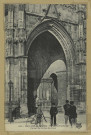 CHÂLONS-EN-CHAMPAGNE. 116- Église Notre-Dame, portail de la rue Vaux.
M. T. I. L.Sans date