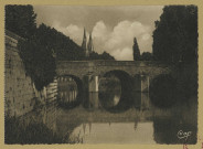 CHÂLONS-EN-CHAMPAGNE. 131- Le Pont des Mariniers et Notre-Dame.
Strasbourg-SchiltgheimCie des Arts Photomécaniques.Sans date