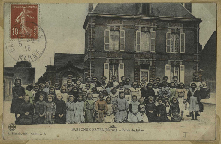 BARBONNE-FAYEL. École de Filles / J.V., photographe.
Édition A. Schaub (54 - Nancyimp. Réunies de Nancy).[vers 1913]