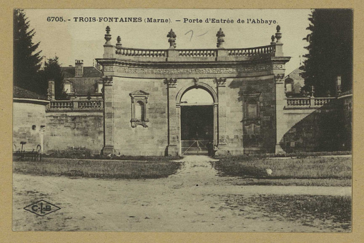 TROIS-FONTAINES-L'ABBAYE. -6705. Porte d'entrée de l'abbaye.