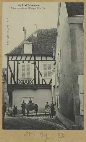 AY. 164-Vieux pressoirs de l'époque Henri IV.
AyG. Franjou Édition.Sans date
