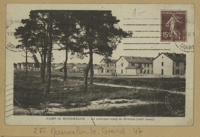 MOURMELON-LE-GRAND. Camp de Mourmelon. Le nouveau Camp de division (Côté Ouest).
MourmelonLib. Militaire Guérin.[vers 1932]