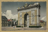 CHÂLONS-EN-CHAMPAGNE. Porte Sainte-Croix.
Reims""La Cigogne"".Sans date