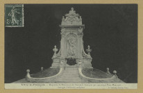 VITRY-LE-FRANÇOIS. Maquette du monument du Souvenir Français qui sera érigé Place Maucourt. Georges Veilliard, sculpteur.
Édition A. SimonisVitry.[vers 1909]
