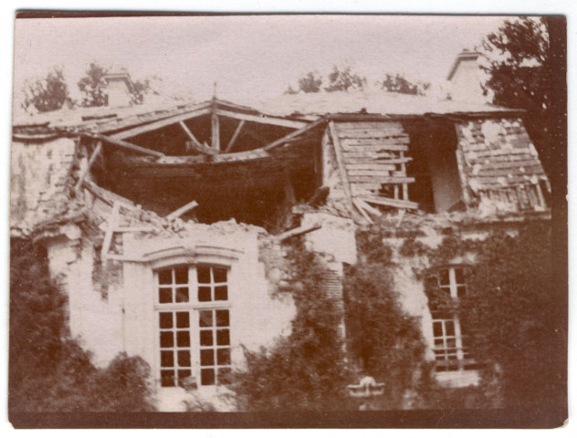 Cormontreuil. Maison bombardée dans la propriété où était hébergé André Villeminot depuis le 23 août 1915.