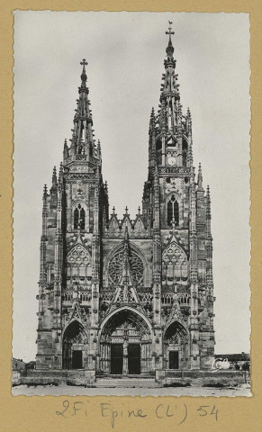 ÉPINE (L'). 38-La Basilique Notre-Dame célèbre basilique du XVe s., érigée à la Sainte Vierge.
ParisCie des Arts Photomécaniques.[vers 1960]