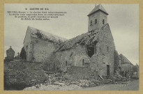 REUVES. -21-Guerre de 1914. Reuves (Marne). Le clocher tient miraculeusement. La cloche reste suspendue dans un enchevêtrement de poutres, le petit cimetière est jonché de débris de toute sortes.