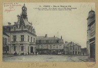 FISMES. 35. Place de l'Hôtel de Ville. Cette place s'appelait : Place Royale, puis en 1793, Place Nationale. Elle fut toujours le centre du commerce de la Ville.
FismesÉdit. C. G.[vers 1914]