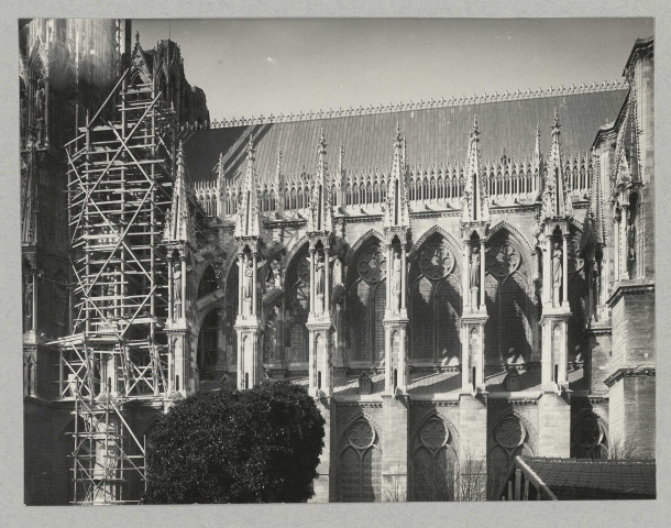 REIMS. Cathédrale de Reims. Nef façade sud.