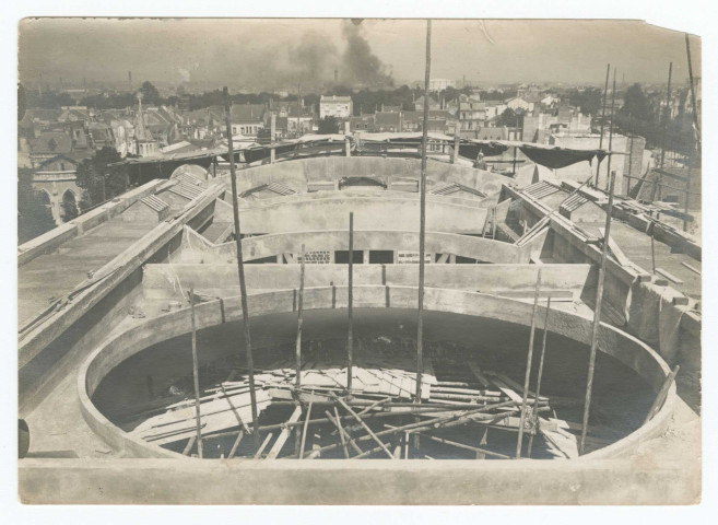 REIMS. Chantier de reconstruction du Grand Théâtre de Reims