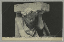 REIMS. 901. Musée de sculpture comparée. Cathédrale de Reims, Figure servant de support à la Galerie supérieure de la Façade sud (XIIIe siècle). N.D., Phot.