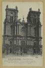 VITRY-LE-FRANÇOIS. 3. Église Notre-Dame. Vitry-le-François, autrefois Vitry-en-Perthois, fut détruite en 1544, par Charles Quint et reconstruite par François Ier qui voulut qu'on l'appelât Vitry-le-François.
(75 - Parisimp. E. Le Deley).[vers 1917]