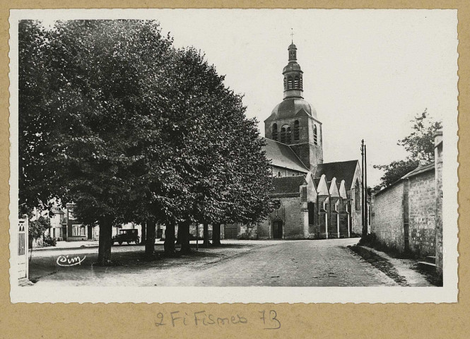 FISMES. 1. Place de l'Église.
(71 - Mâconimp. Combier CIM).[vers 1955]