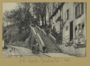 SAINTE-MENEHOULD. 17- Les escaliers du château.
Vitry-le-FrançoisÉdition du Grand Bazar.[vers 1925]