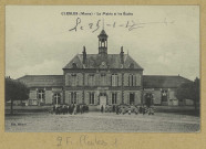 CLESLES. La Mairie et les Écoles.
Édition Millard.[vers 1917]