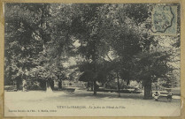 VITRY-LE-FRANÇOIS. Le jardin de l'Hôtel de Ville.
Édition G. Marlin.[vers 1906]