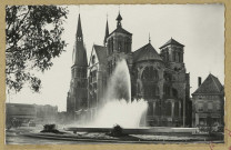 CHÂLONS-EN-CHAMPAGNE. 51.108.72- Église Notre-Dame.
Reims""La Cigogne"".Sans date